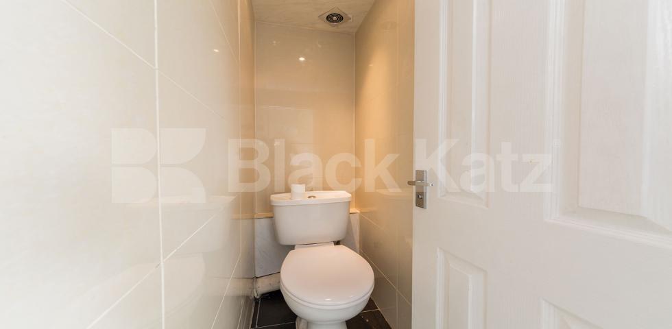 Modern recently refurbished 3 bed in Ladbroke Grove Shalfleet Drive, LADBROKE GROVE